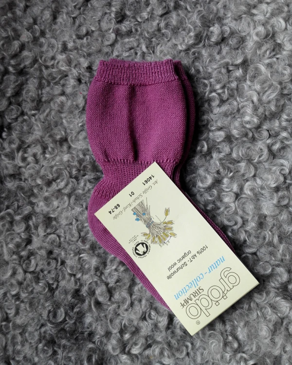 Babystrumpa i 100% ekologisk merinoull - Gammelrosa - Grödo