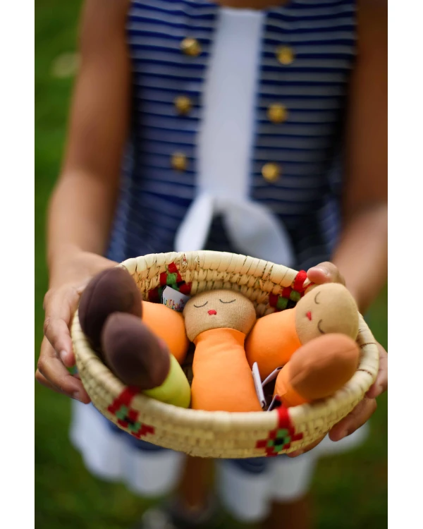 Dockbebis stoppad med svensk ull - Watoto arts