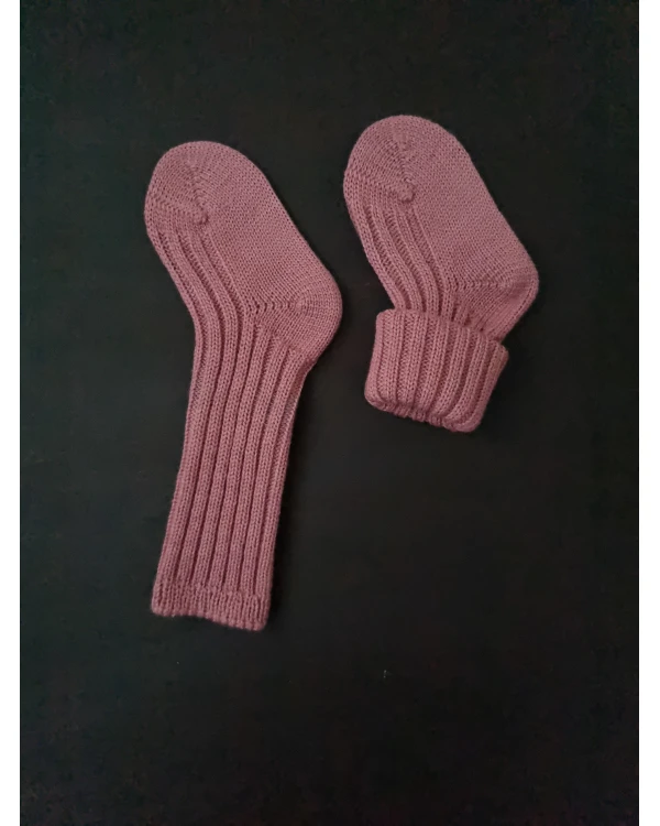 Lång babysocka i 100% ekologisk merinoull - Gammelrosa