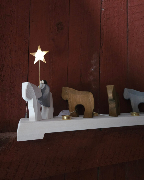 Förbeställning - Staffansljusstake / Adventljusstake - Hantverk från Delsbo - Brun / Vit