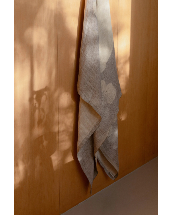 Alternativ vy av Badhandduk i 100 % lin – 95 × 180 cm – HIETSU – brun & guld – Lapuan Kankurit
