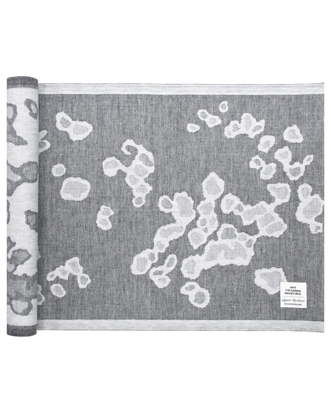 Bastulavduk 46 x 150 cm – SAIMAANNORPPA – Vit & grå – Lapuan Kankurit